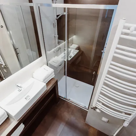 Aparthotel 4seasons﻿ Cracow 3*