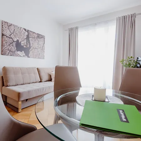 4seasons﻿ Cracow Aparthotel 3*