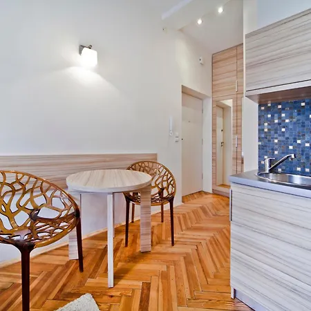 4seasons﻿ Cracow Aparthotel 3*