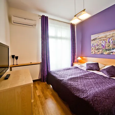 4seasons﻿ Cracow Aparthotel 4*
