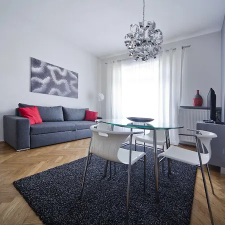 4seasons﻿ Cracow Aparthotel 4*